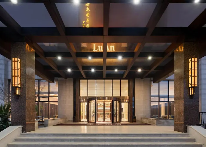 Shanghai Luan Garden Hotel-Complimentary Shuttle Service Between Shanghai Pu D Ong Airport And Disneyland